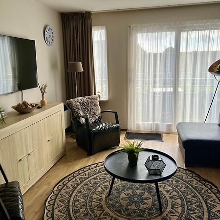 Appartement Ut & Thus, Resort Amelander Kaap Холум Екстериор снимка